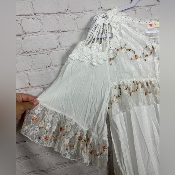 Beauty CARRIAGE COURT‎ white EMBROIDERED LACE crochet GRANNY GOWN NIGHTGOWN Sz M - Picture 5 of 6